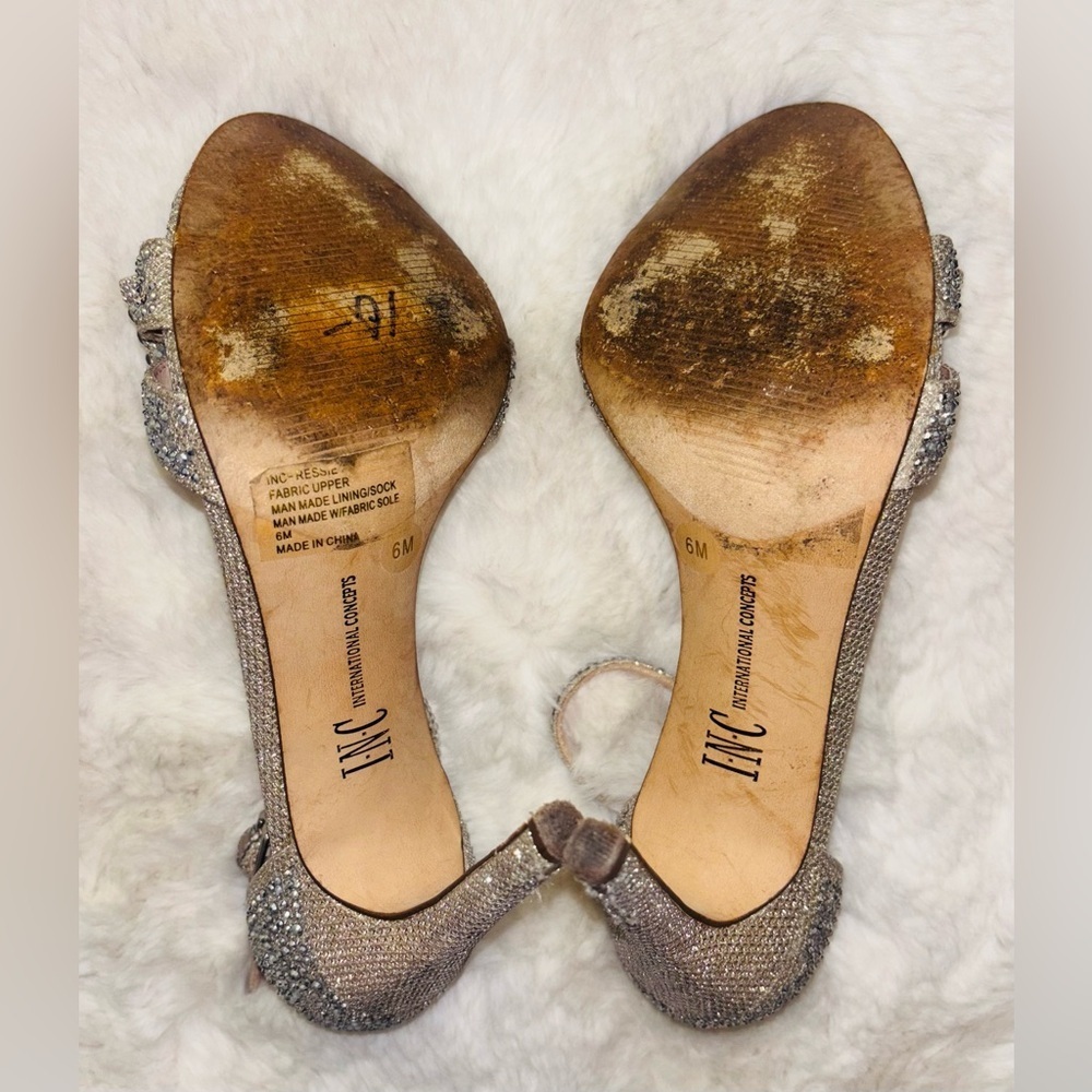 INC International Concepts  Silver Rhinestone Bling Bow Reesie Heels  Size 6 - Picture 7 of 7